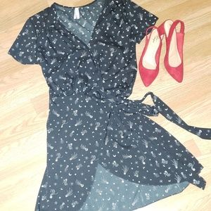 Live 4 Truth wrap around dress💃